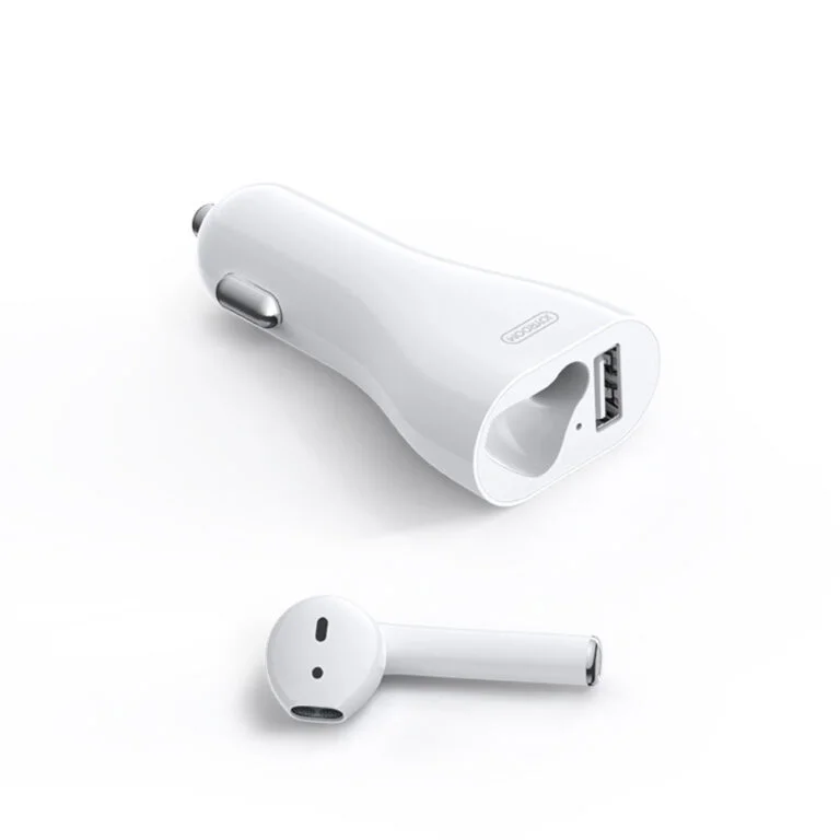 Joyroom-USB-adapter-autolader-met-oordopje.jpg